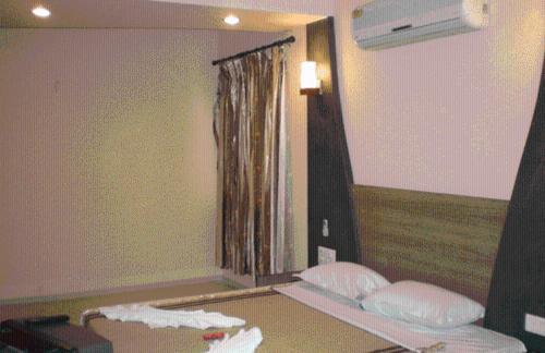 ホテル シャダールタ イン ナーグプル エクステリア 写真